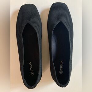 Vivaia Women’s Black Margot 2.0 flats with square toe box, very minimal wear